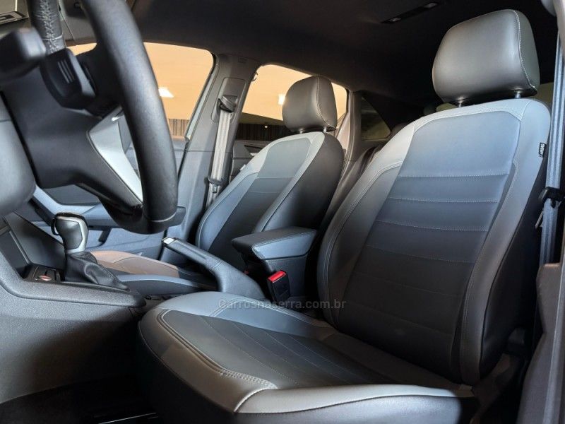 VOLKSWAGEN NIVUS 1.0 TSI HIGHLINE 2023/2024 GRIFFCAR MULTIMARCAS DOIS IRMÃOS / Carros no Vale