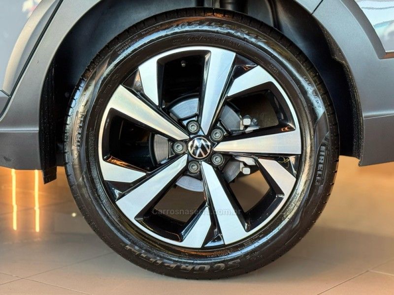 VOLKSWAGEN NIVUS 1.0 TSI HIGHLINE 2023/2024 GRIFFCAR MULTIMARCAS DOIS IRMÃOS / Carros no Vale
