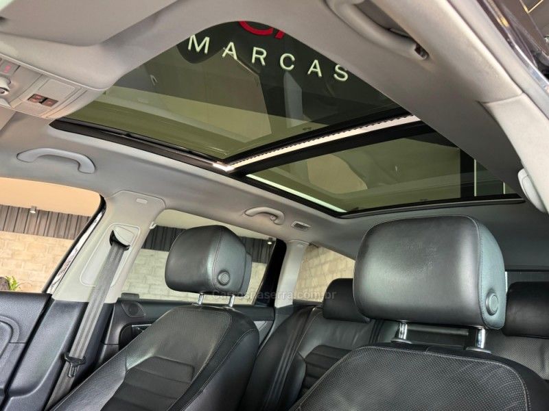 VOLKSWAGEN PASSAT 2.0 TSI HIGLHINE VARIANT AUTOMATIZADO 2011/2011 GRIFFCAR MULTIMARCAS DOIS IRMÃOS / Carros no Vale