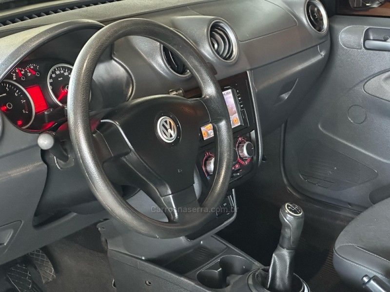 VOLKSWAGEN SAVEIRO 2011/2012 GRIFFCAR MULTIMARCAS DOIS IRMÃOS / Carros no Vale