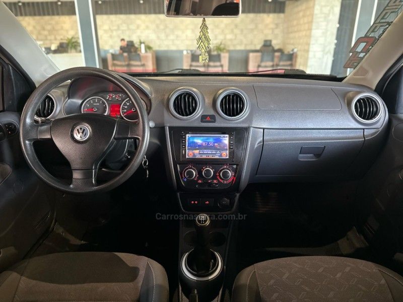 VOLKSWAGEN SAVEIRO 2011/2012 GRIFFCAR MULTIMARCAS DOIS IRMÃOS / Carros no Vale