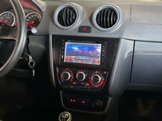 VOLKSWAGEN SAVEIRO 2011/2012 GRIFFCAR MULTIMARCAS DOIS IRMÃOS / Carros no Vale
