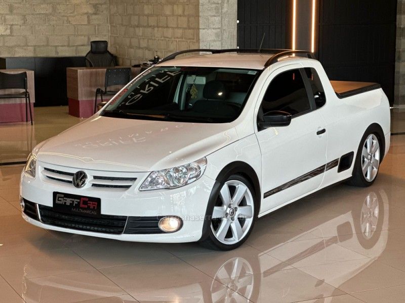 VOLKSWAGEN SAVEIRO 2011/2012 GRIFFCAR MULTIMARCAS DOIS IRMÃOS / Carros no Vale