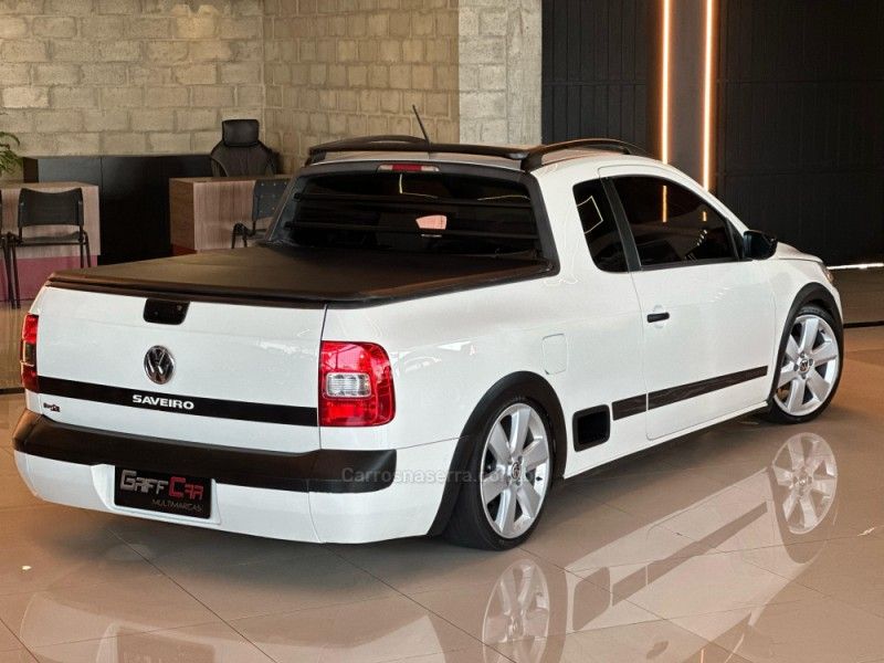 VOLKSWAGEN SAVEIRO 2011/2012 GRIFFCAR MULTIMARCAS DOIS IRMÃOS / Carros no Vale