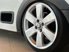VOLKSWAGEN SAVEIRO 2011/2012 GRIFFCAR MULTIMARCAS DOIS IRMÃOS / Carros no Vale