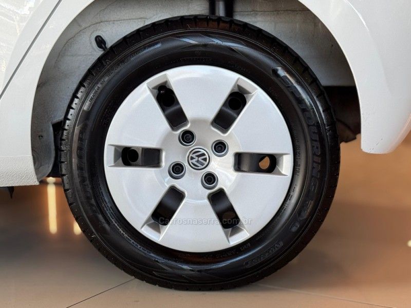 VOLKSWAGEN UP 1.0 MPI TAKE UP 12V 2017/2017 GRIFFCAR MULTIMARCAS DOIS IRMÃOS / Carros no Vale