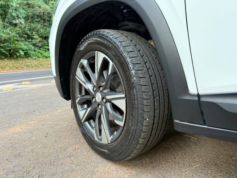 CHEVROLET TRACKER 1.0 12V LTZ TURBO 2022/2023 KASPER VEÍCULOS DOIS IRMÃOS / Carros no Vale