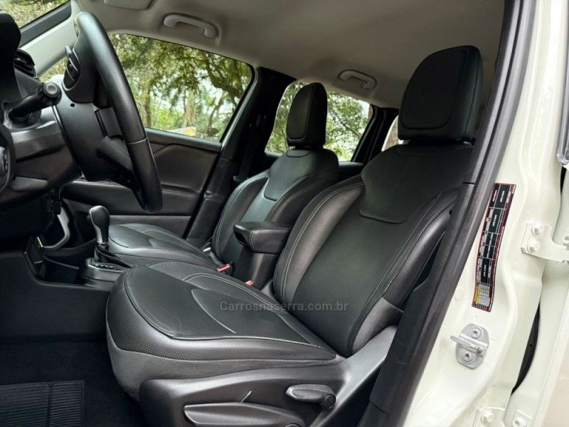 JEEP RENEGADE 1.8 16V LONGITUDE 2019/2019 KASPER VEÍCULOS DOIS IRMÃOS / Carros no Vale