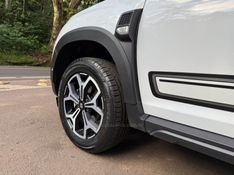 RENAULT DUSTER 1.6 ICONIC 16V 2023/2024 KASPER VEÍCULOS DOIS IRMÃOS / Carros no Vale