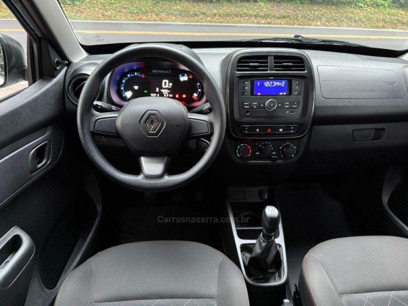 RENAULT KWID 1.0 12V SCE ZEN 2023/2024 KASPER VEÍCULOS DOIS IRMÃOS / Carros no Vale