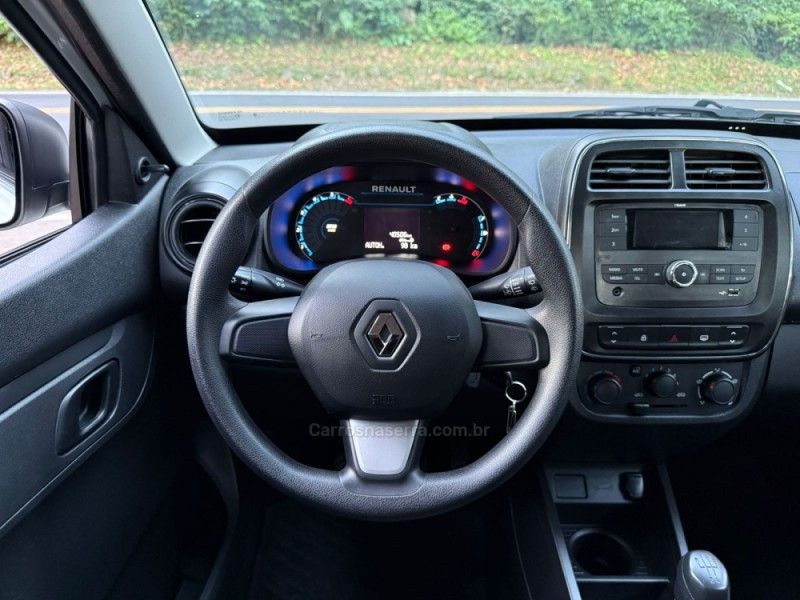 RENAULT KWID 1.0 12V SCE ZEN 2023/2024 KASPER VEÍCULOS DOIS IRMÃOS / Carros no Vale