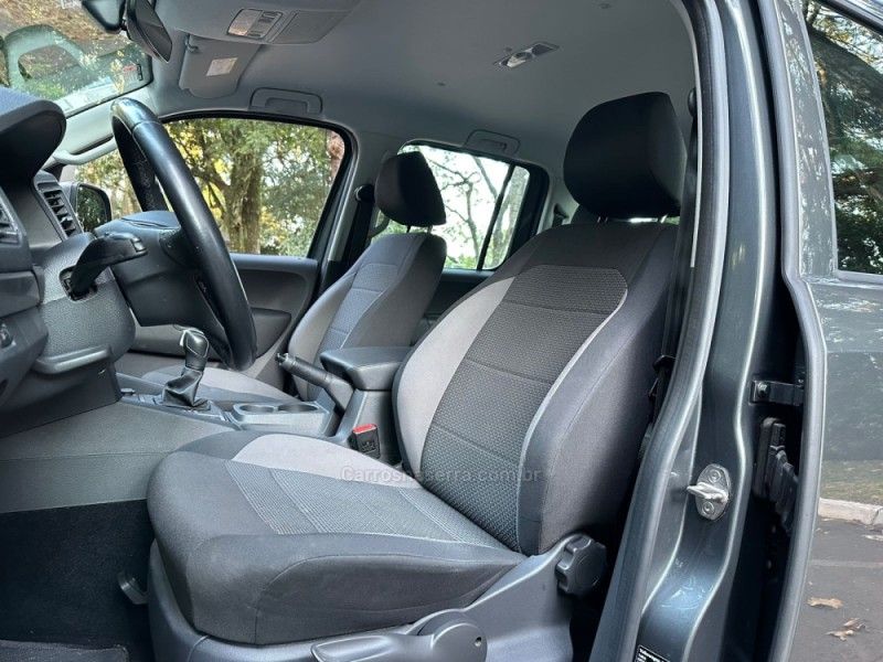 VOLKSWAGEN AMAROK 3.0 V6 TDI COMFORTLINE CD 4MOTION 2023/2023 KASPER VEÍCULOS DOIS IRMÃOS / Carros no Vale