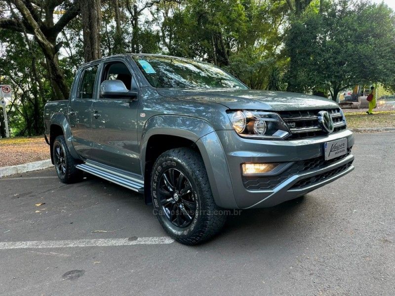 VOLKSWAGEN AMAROK 3.0 V6 TDI COMFORTLINE CD 4MOTION 2023/2023 KASPER VEÍCULOS DOIS IRMÃOS / Carros no Vale