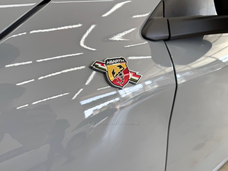 FIAT FASTBACK 1.3 ABARTH 270 TURBO 2024/2025 FOCAR VEÍCULOS CAXIAS DO SUL / Carros no Vale