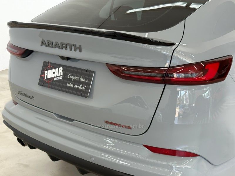 FIAT FASTBACK 1.3 ABARTH 270 TURBO 2024/2025 FOCAR VEÍCULOS CAXIAS DO SUL / Carros no Vale