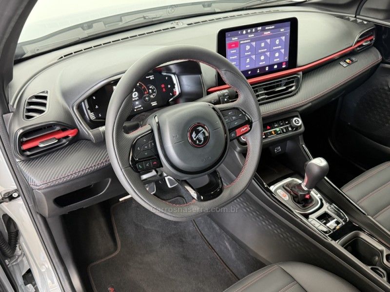 FIAT FASTBACK 1.3 ABARTH 270 TURBO 2024/2025 FOCAR VEÍCULOS CAXIAS DO SUL / Carros no Vale