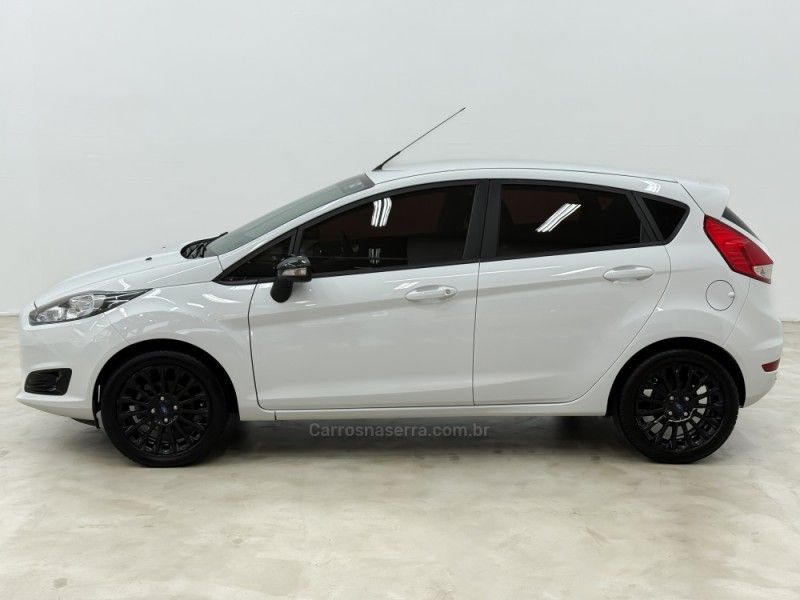 FORD FIESTA 1.6 SEL STYLE HATCH 16V 2017/2017 FOCAR VEÍCULOS CAXIAS DO SUL / Carros no Vale