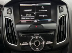 FORD FOCUS 2.0 TITANIUM FASTBACK 16V 2016/2016 FOCAR VEÍCULOS CAXIAS DO SUL / Carros no Vale