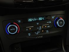 FORD FOCUS 2.0 TITANIUM FASTBACK 16V 2016/2016 FOCAR VEÍCULOS CAXIAS DO SUL / Carros no Vale