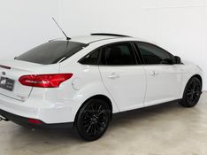 FORD FOCUS 2.0 TITANIUM FASTBACK 16V 2016/2016 FOCAR VEÍCULOS CAXIAS DO SUL / Carros no Vale