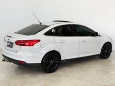 FORD FOCUS 2.0 TITANIUM FASTBACK 16V 2016/2016 FOCAR VEÍCULOS CAXIAS DO SUL / Carros no Vale