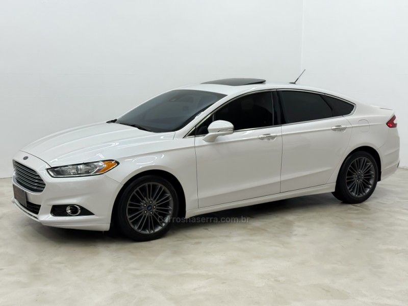 FORD FUSION 2.0 TITANIUM GTDI ECOBOOST FWD 2015/2016 FOCAR VEÍCULOS CAXIAS DO SUL / Carros no Vale