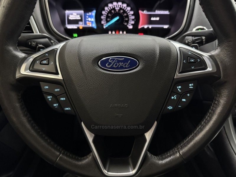 FORD FUSION 2.0 TITANIUM GTDI ECOBOOST FWD 2015/2016 FOCAR VEÍCULOS CAXIAS DO SUL / Carros no Vale