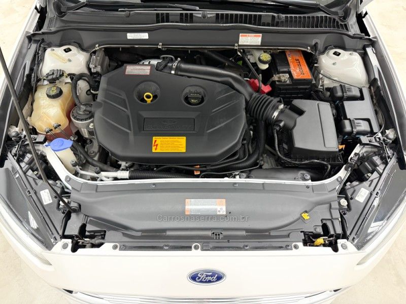 FORD FUSION 2.0 TITANIUM GTDI ECOBOOST FWD 2015/2016 FOCAR VEÍCULOS CAXIAS DO SUL / Carros no Vale