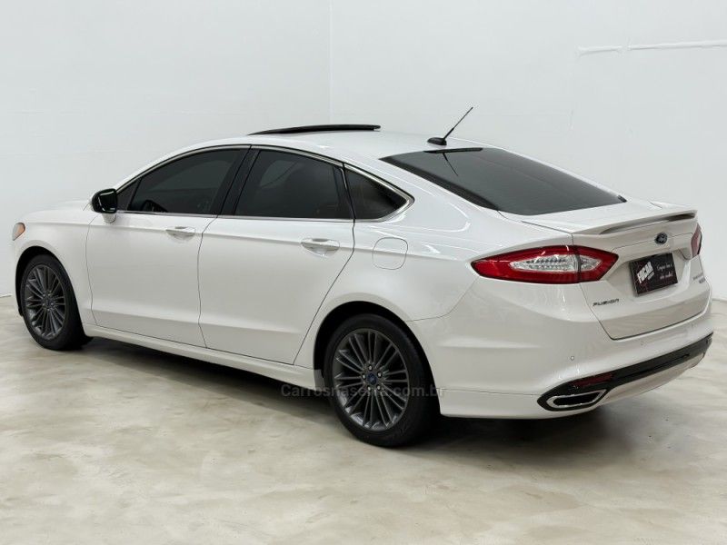 FORD FUSION 2.0 TITANIUM GTDI ECOBOOST FWD 2015/2016 FOCAR VEÍCULOS CAXIAS DO SUL / Carros no Vale