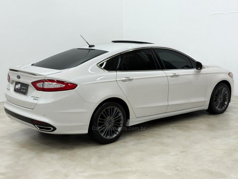 FORD FUSION 2.0 TITANIUM GTDI ECOBOOST FWD 2015/2016 FOCAR VEÍCULOS CAXIAS DO SUL / Carros no Vale