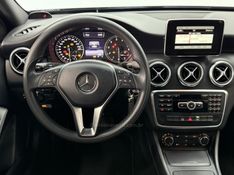 MERCEDES-BENZ A 200 1.6 TURBO 16V 2014/2015 FOCAR VEÍCULOS CAXIAS DO SUL / Carros no Vale