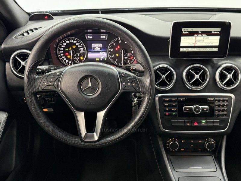 MERCEDES-BENZ A 200 1.6 TURBO 16V 2014/2015 FOCAR VEÍCULOS CAXIAS DO SUL / Carros no Vale