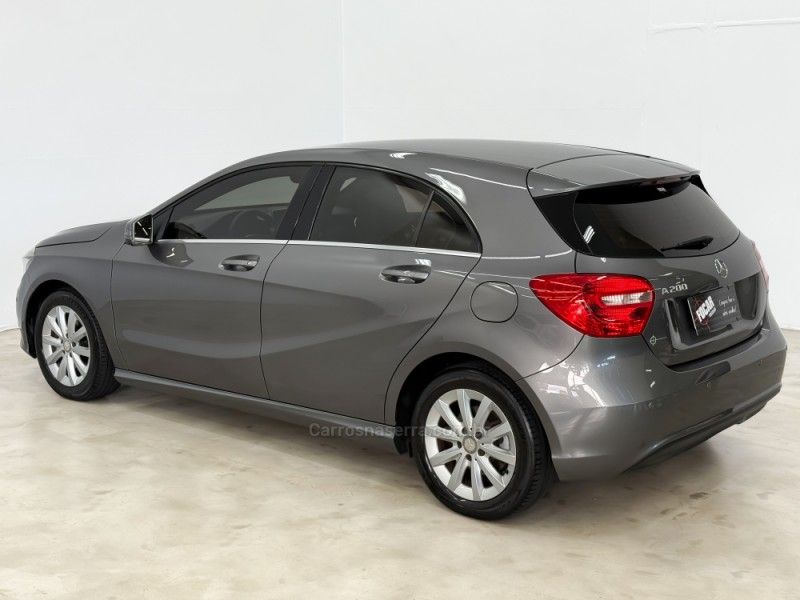 MERCEDES-BENZ A 200 1.6 TURBO 16V 2014/2015 FOCAR VEÍCULOS CAXIAS DO SUL / Carros no Vale