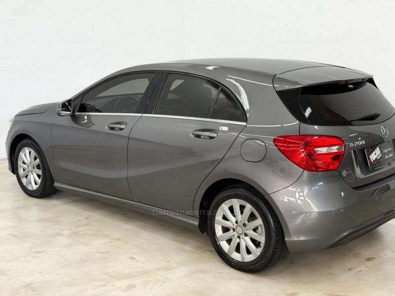 MERCEDES-BENZ A 200 1.6 TURBO 16V 2014/2015 FOCAR VEÍCULOS CAXIAS DO SUL / Carros no Vale