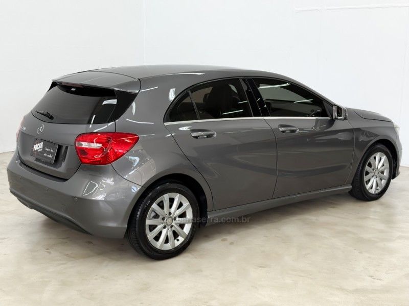 MERCEDES-BENZ A 200 1.6 TURBO 16V 2014/2015 FOCAR VEÍCULOS CAXIAS DO SUL / Carros no Vale