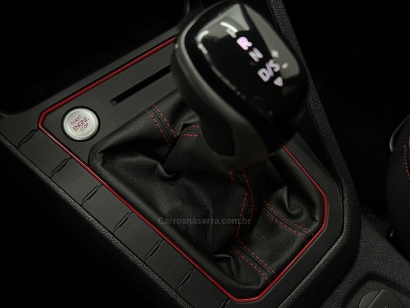 VOLKSWAGEN POLO 1.4 GTS 16V TURBO 2024/2024 FOCAR VEÍCULOS CAXIAS DO SUL / Carros no Vale