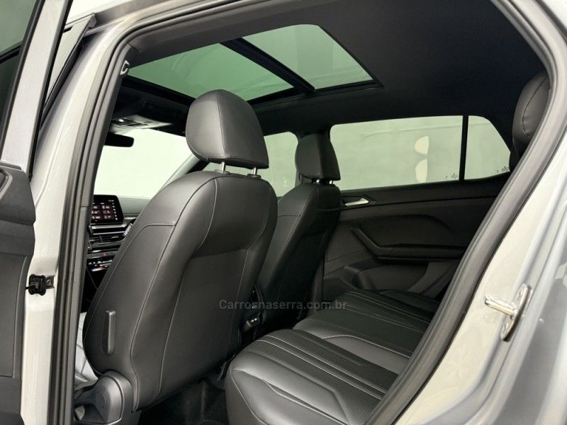 VOLKSWAGEN T-CROSS 1.4 HIGHLINE TSI 16V 2024/2025 FOCAR VEÍCULOS CAXIAS DO SUL / Carros no Vale