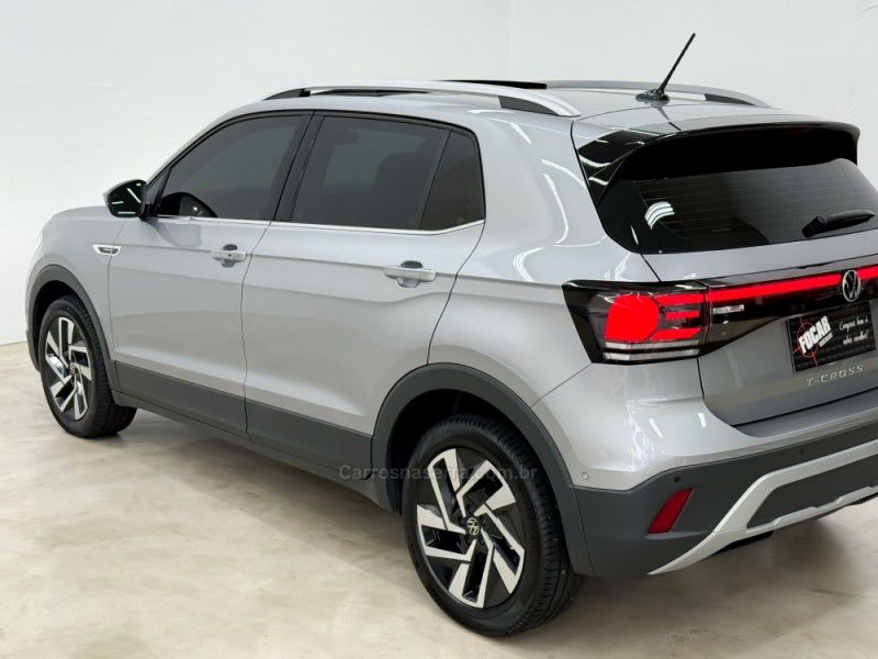 VOLKSWAGEN T-CROSS 1.4 HIGHLINE TSI 16V 2024/2025 FOCAR VEÍCULOS CAXIAS DO SUL / Carros no Vale