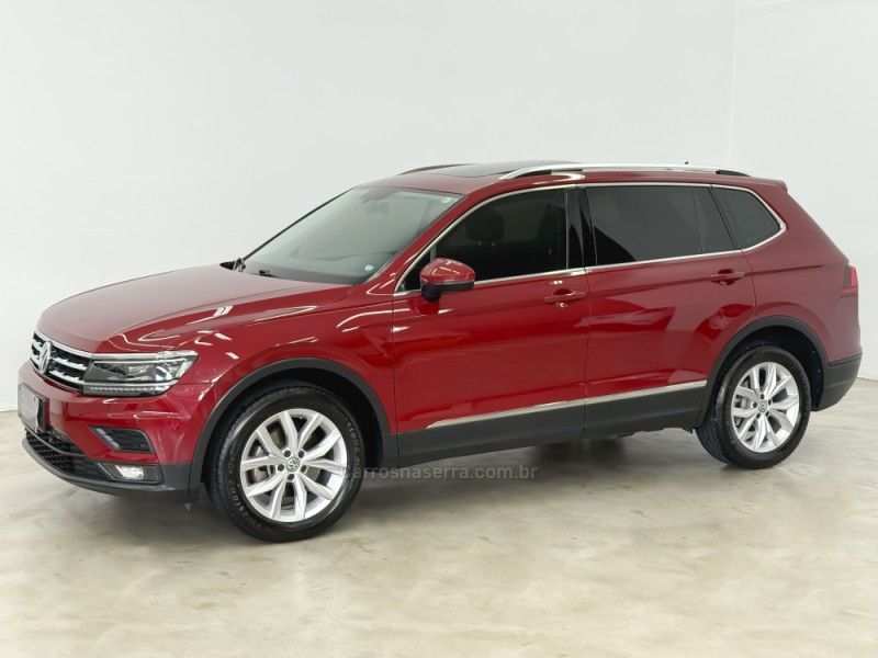 VOLKSWAGEN TIGUAN 1.4 ALLSPACE COMFORT 250 TSI 2018/2018 FOCAR VEÍCULOS CAXIAS DO SUL / Carros no Vale