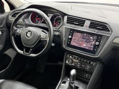 VOLKSWAGEN TIGUAN 1.4 ALLSPACE COMFORT 250 TSI 2018/2018 FOCAR VEÍCULOS CAXIAS DO SUL / Carros no Vale