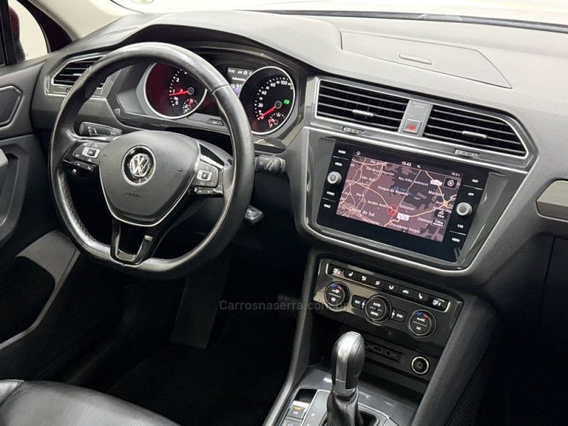 VOLKSWAGEN TIGUAN 1.4 ALLSPACE COMFORT 250 TSI 2018/2018 FOCAR VEÍCULOS CAXIAS DO SUL / Carros no Vale