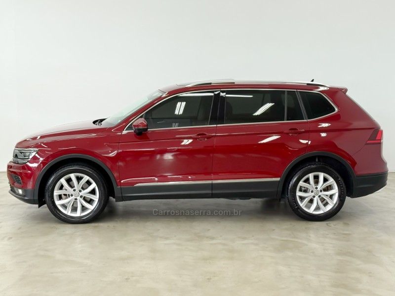 VOLKSWAGEN TIGUAN 1.4 ALLSPACE COMFORT 250 TSI 2018/2018 FOCAR VEÍCULOS CAXIAS DO SUL / Carros no Vale