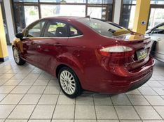 FORD FIESTA 1.6 TITANIUM SEDAN 16V AUTO 2015/2015 PRIME MULTIMARCAS CAXIAS DO SUL / Carros no Vale