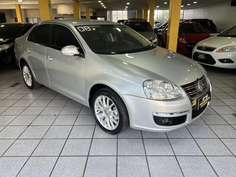 VOLKSWAGEN JETTA 2.5 I 20V 170CV TIPTRONIC 2007/2008 PRIME MULTIMARCAS CAXIAS DO SUL / Carros no Vale