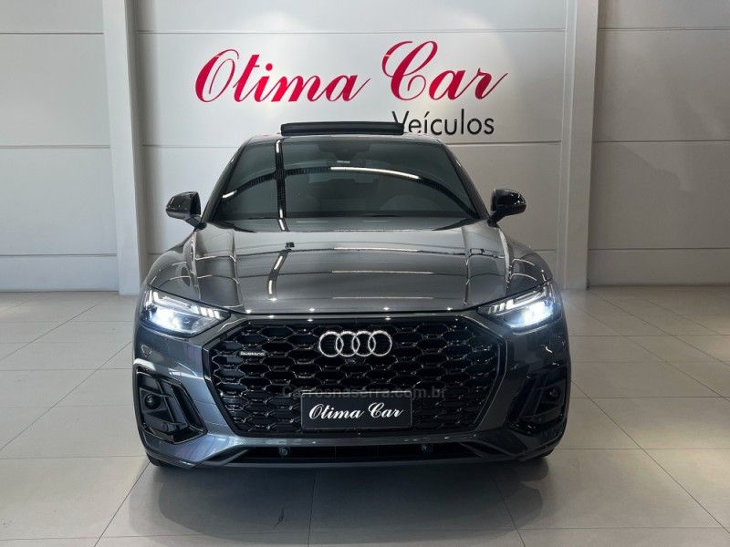 AUDI Q5 2.0 TFSI S LINE BLACK QUATTRO 2021/2022 ÓTIMA CAR FLORES DA CUNHA / Carros no Vale