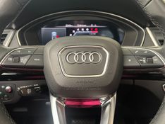 AUDI Q5 2.0 TFSI S LINE BLACK QUATTRO 2021/2022 ÓTIMA CAR FLORES DA CUNHA / Carros no Vale