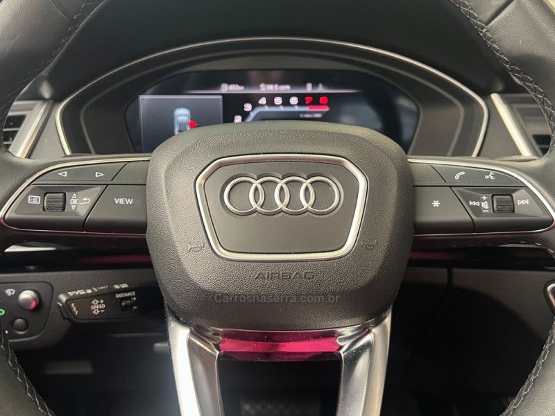 AUDI Q5 2.0 TFSI S LINE BLACK QUATTRO 2021/2022 ÓTIMA CAR FLORES DA CUNHA / Carros no Vale