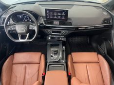 AUDI Q5 2.0 TFSI S LINE BLACK QUATTRO 2021/2022 ÓTIMA CAR FLORES DA CUNHA / Carros no Vale