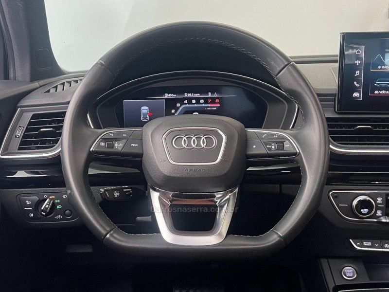 AUDI Q5 2.0 TFSI S LINE BLACK QUATTRO 2021/2022 ÓTIMA CAR FLORES DA CUNHA / Carros no Vale
