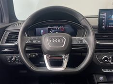 AUDI Q5 2.0 TFSI S LINE BLACK QUATTRO 2021/2022 ÓTIMA CAR FLORES DA CUNHA / Carros no Vale